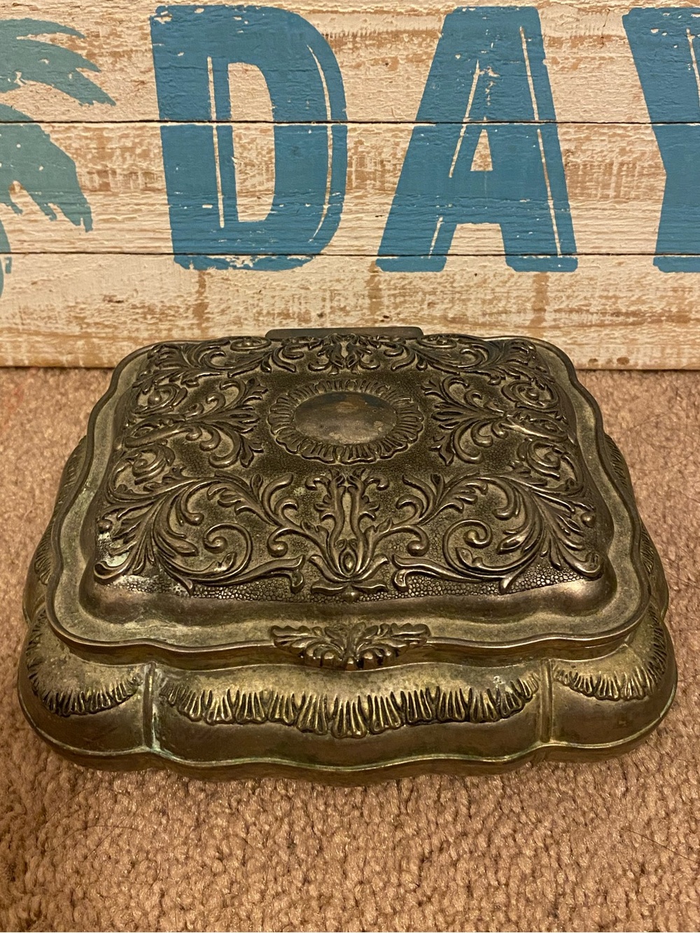 Vintage Heritage mint LTD Jewelry Trinket Box - silver plate velvet line